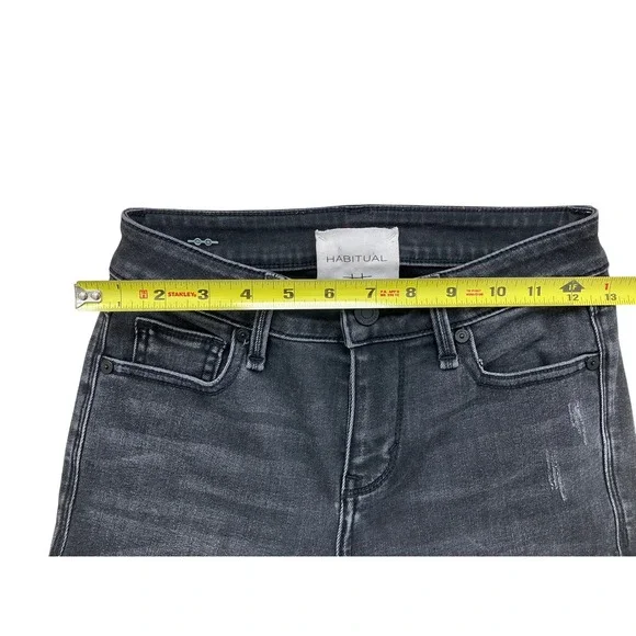 Habitual Womens High Rise Skinny Jeans Faded Black Distressed Knee Size 24 - Picture 4 of 11